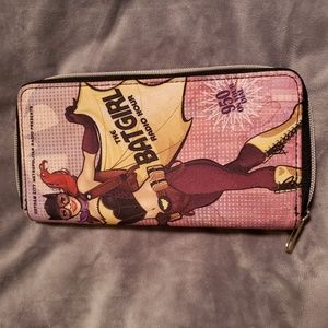 Hot Topic DC Bombshells Batgirl Zipper Wallet